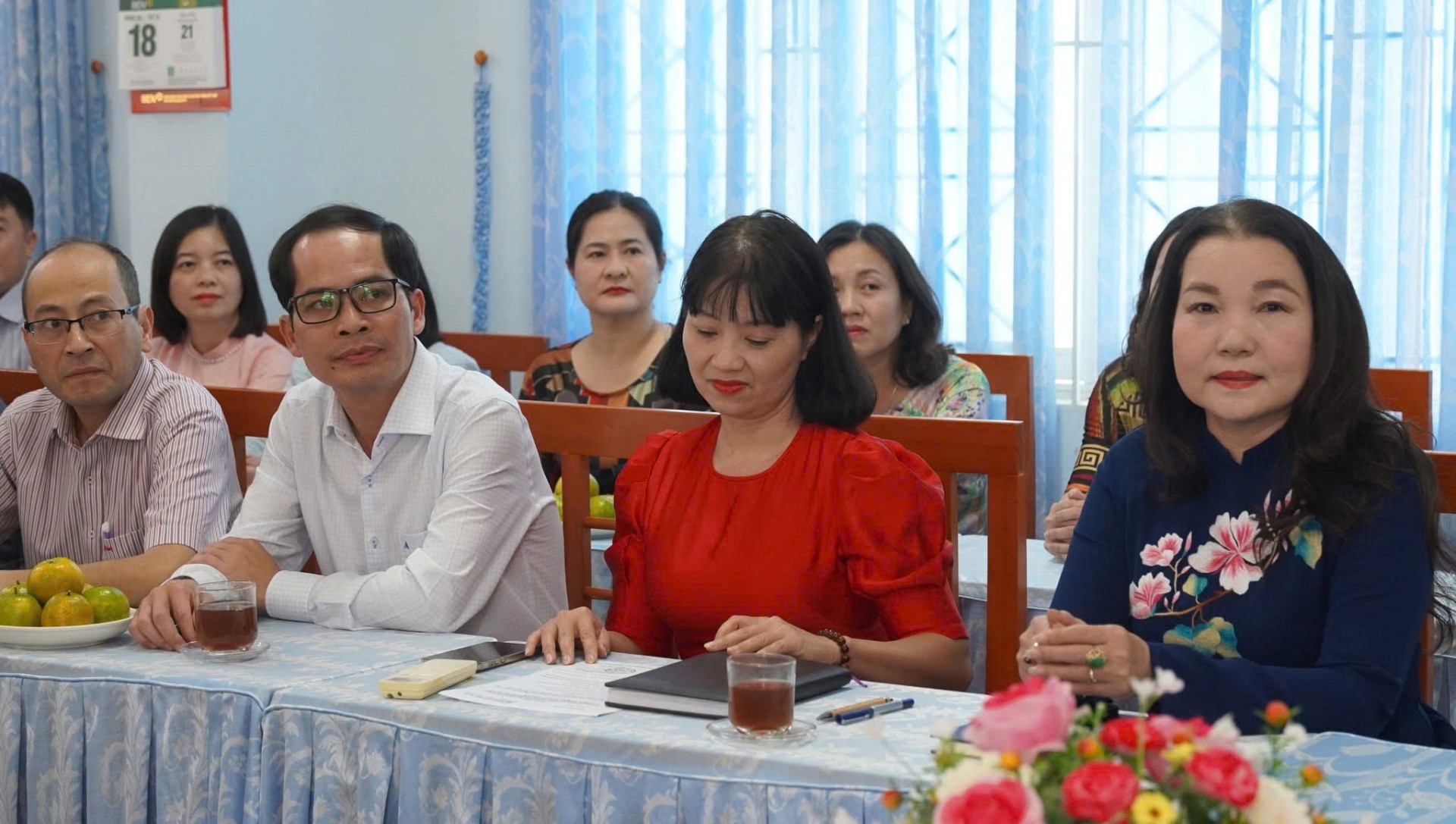 Gia Lai: Phó Bí thư Thường trực Tỉnh ủy, Chủ tịch HĐND tỉnh thăm, chúc mừng Trường THPT chuyên Hùng Vương.