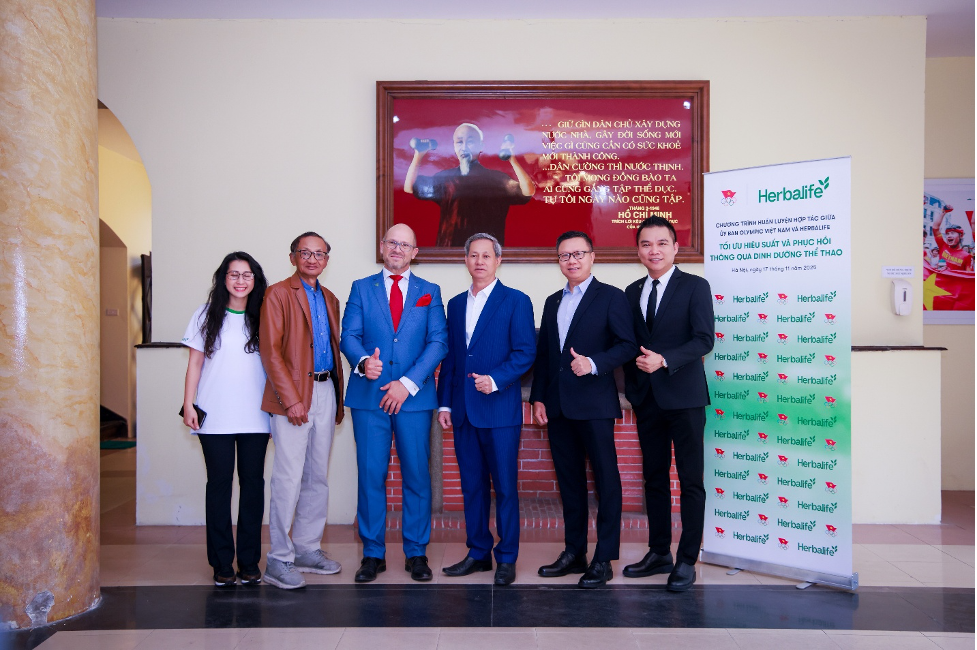 Tích hợp khoa học dinh dưỡng vào quá trình chuẩn bị, thi đấu và phục hồi của vận động viên