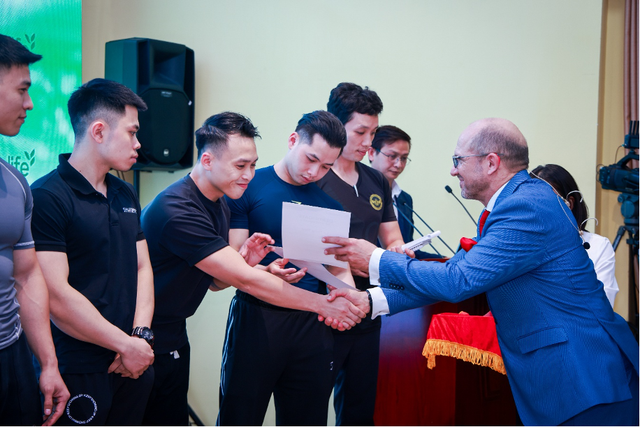 Tích hợp khoa học dinh dưỡng vào quá trình chuẩn bị, thi đấu và phục hồi của vận động viên