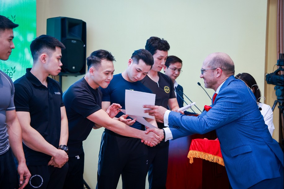 Tích hợp khoa học dinh dưỡng vào quá trình chuẩn bị, thi đấu và phục hồi của vận động viên