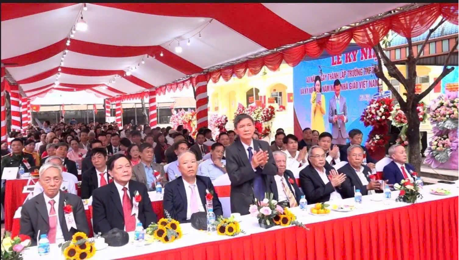 Trường THPT Mỹ Đức C: 40 năm xây dựng, phát triển và lan toả giá trị tri thức Trường THPT Mỹ Đức C: 40 năm xây dựng, phát triển và lan toả giá trị tri thức