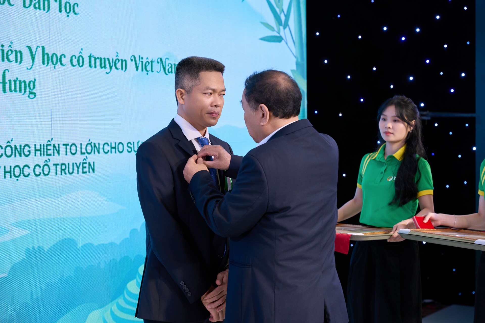 Kỷ niệm 15 năm Trung tâm Thuốc Dân Tộc: Hành trình gieo mầm tinh hoa Y học cổ truyền Việt Nam