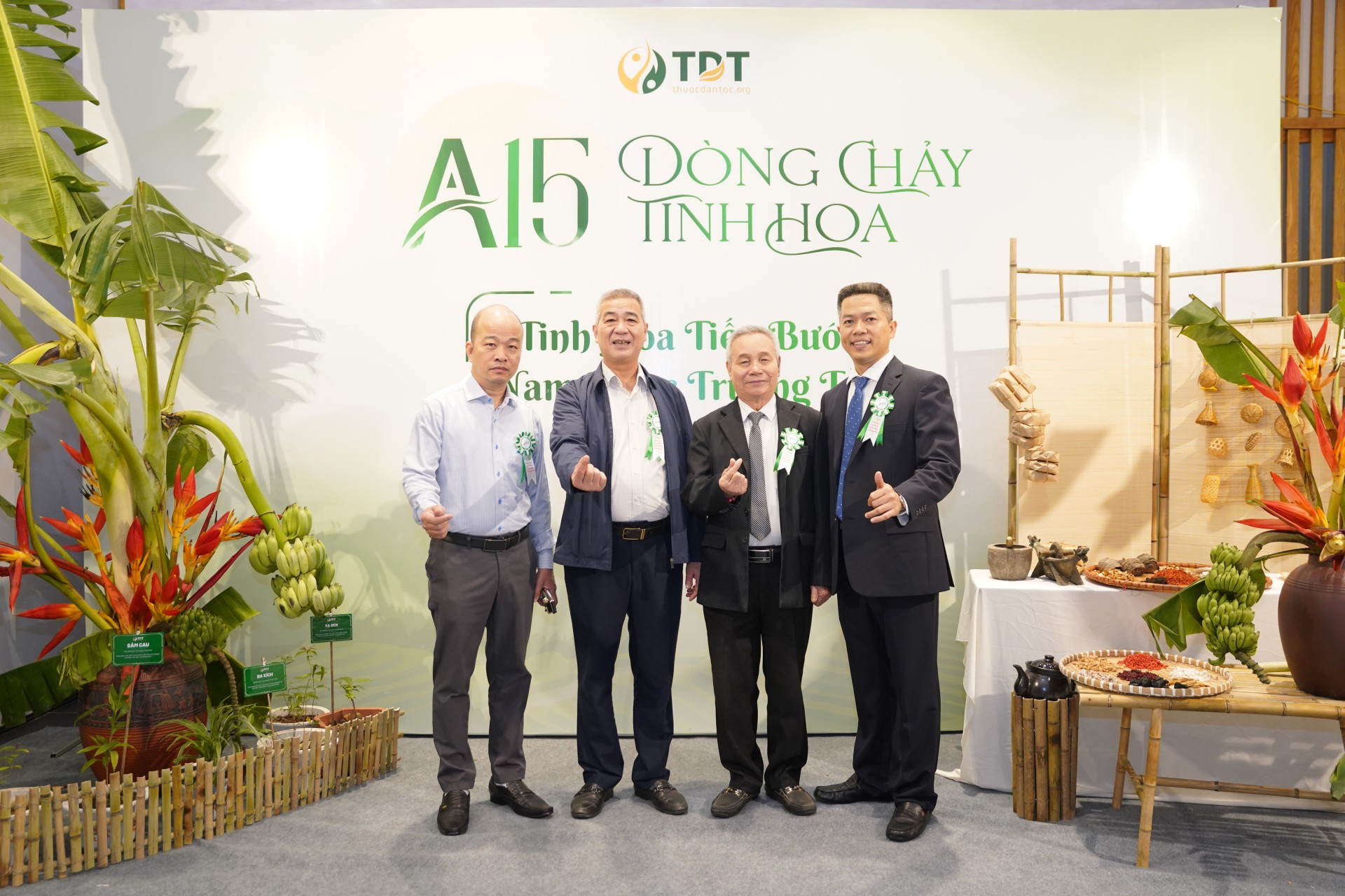 Kỷ niệm 15 năm Trung tâm Thuốc Dân Tộc: Hành trình gieo mầm tinh hoa Y học cổ truyền Việt Nam