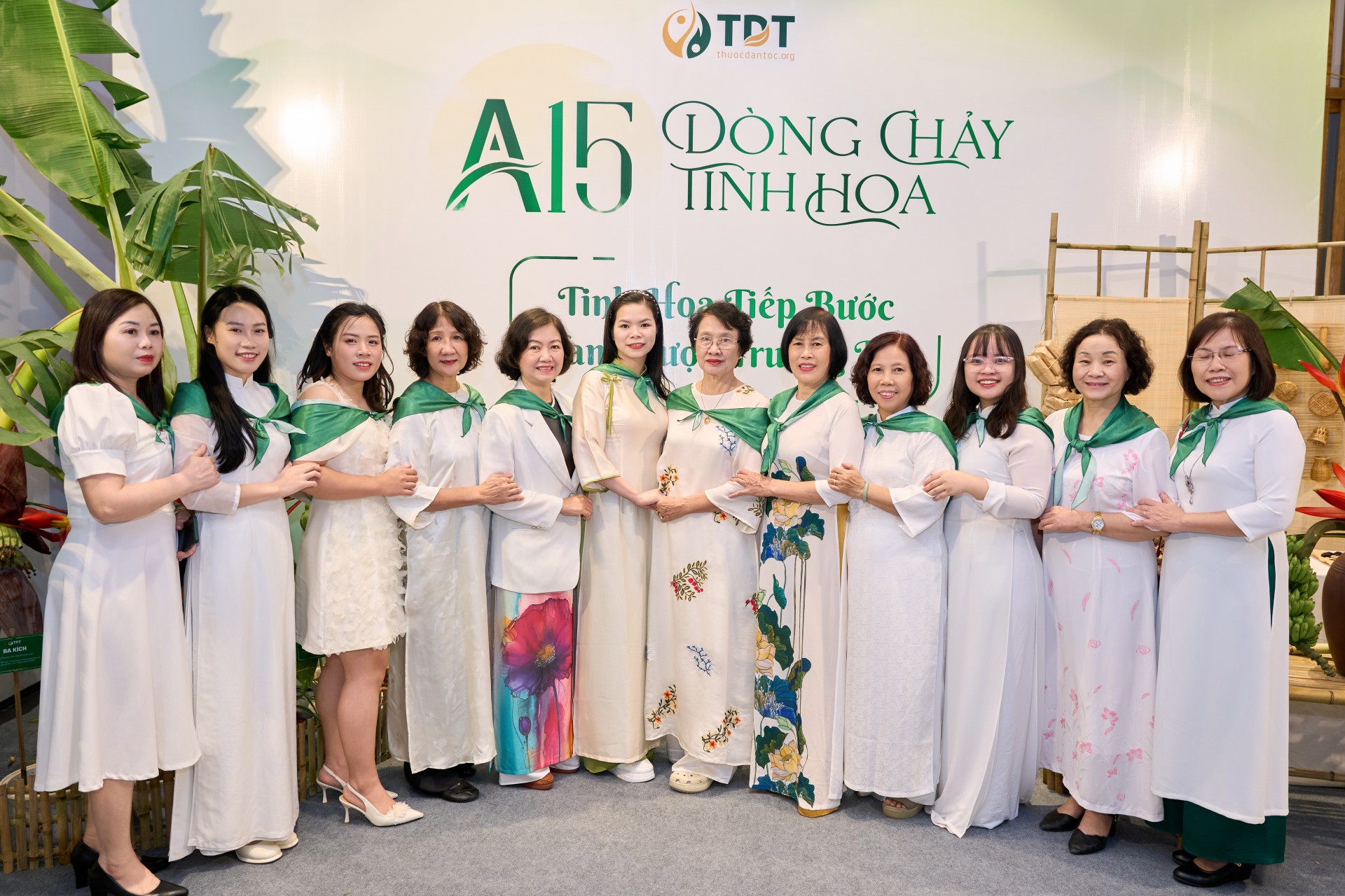 Kỷ niệm 15 năm Trung tâm Thuốc Dân Tộc: Hành trình gieo mầm tinh hoa Y học cổ truyền Việt Nam