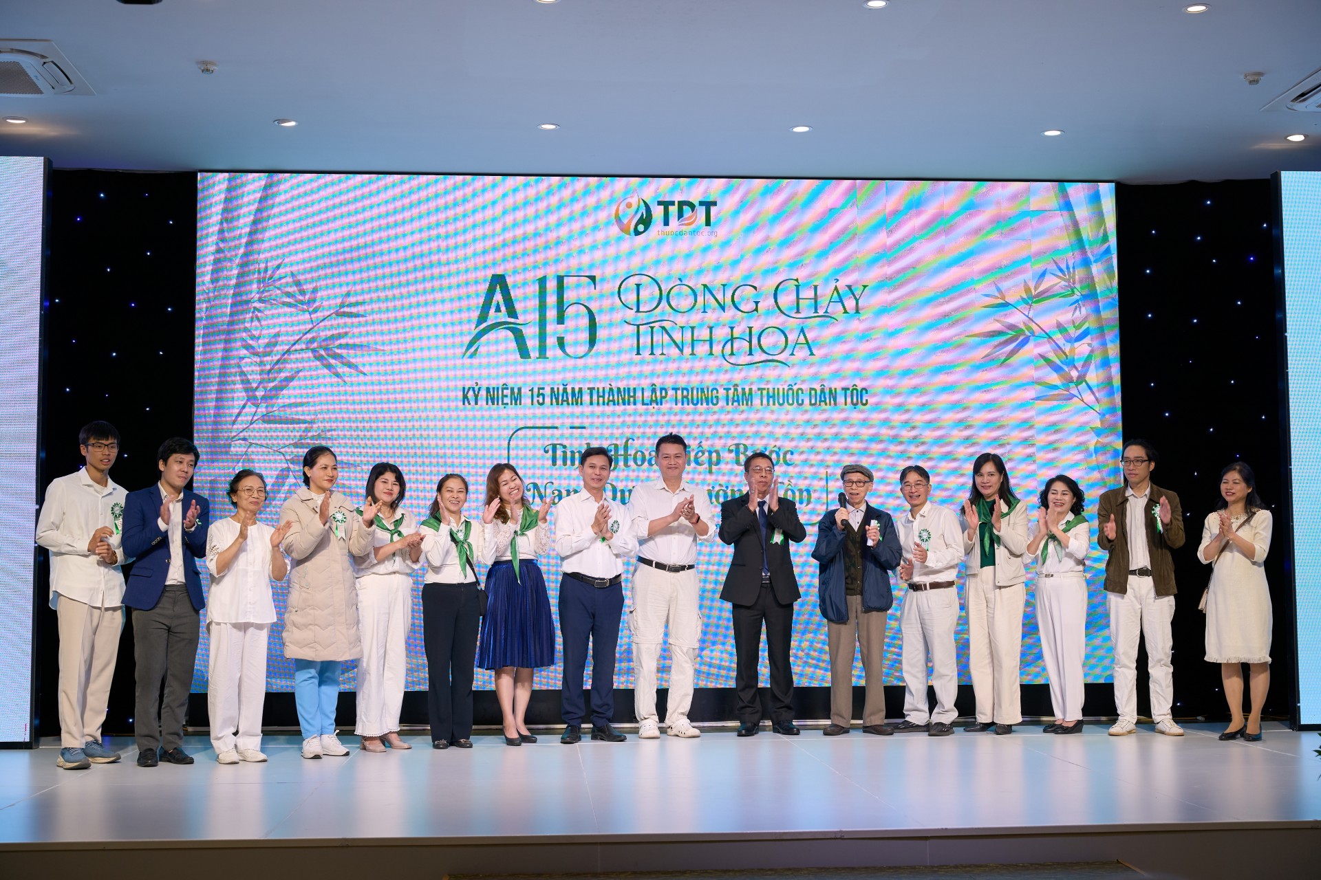 Kỷ niệm 15 năm Trung tâm Thuốc Dân Tộc: Hành trình gieo mầm tinh hoa Y học cổ truyền Việt Nam