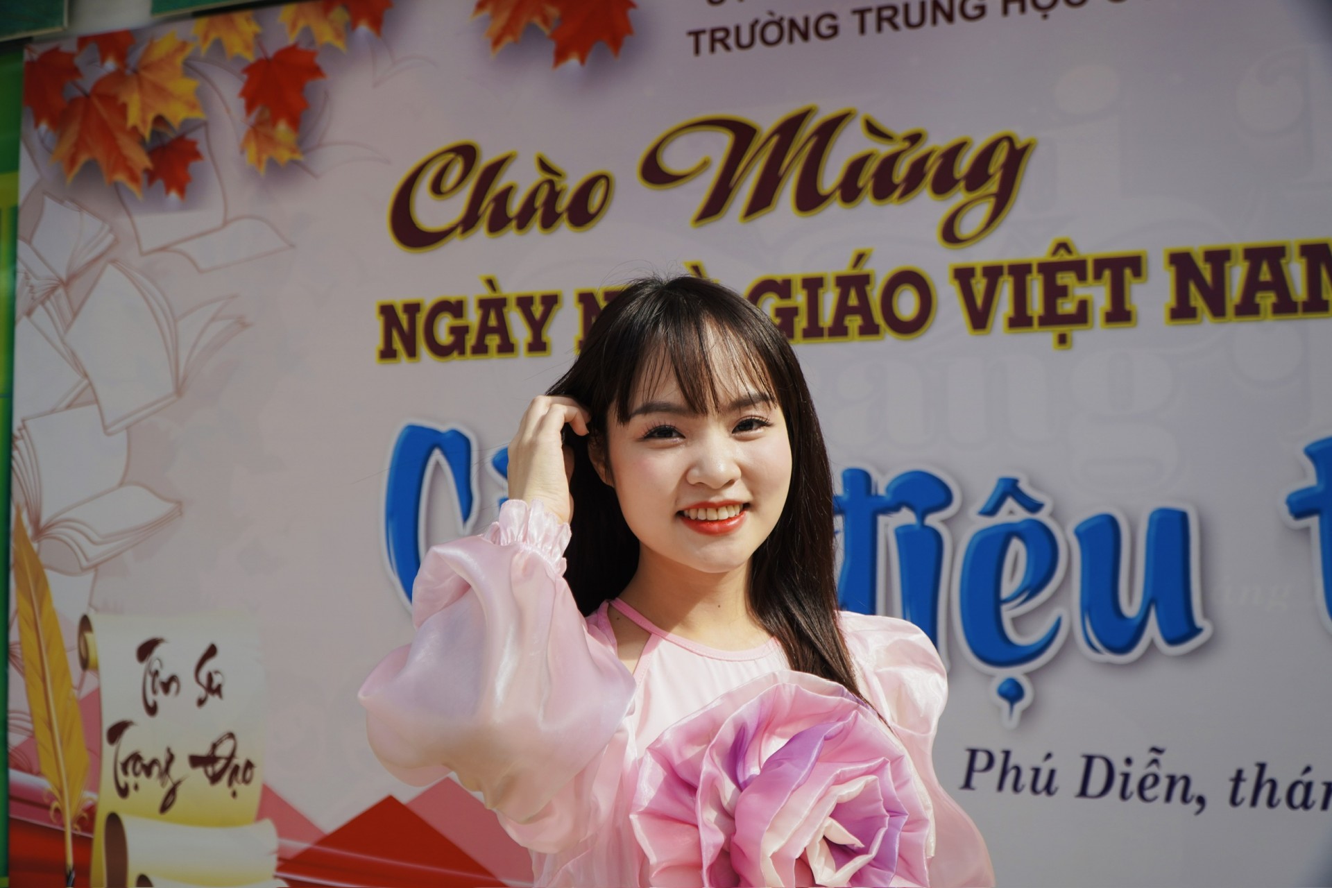 Hà Nội: “Giai điệu tri ân” – Dấu ấn đẹp trong Lễ kỷ niệm Ngày Nhà giáo Việt Nam tại THCS Phú Diễn A, Phú Diễn