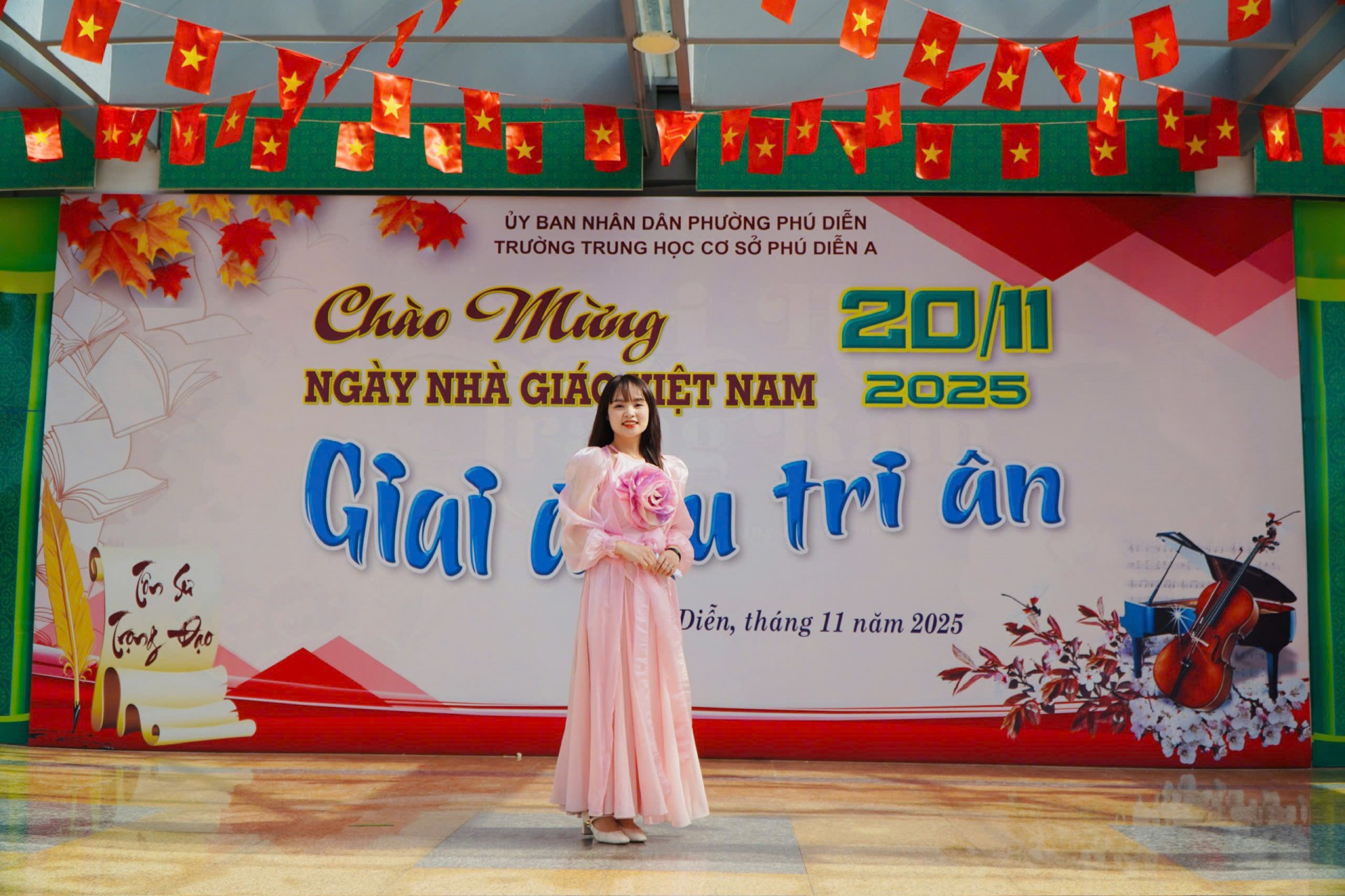 Hà Nội: “Giai điệu tri ân” – Dấu ấn đẹp trong Lễ kỷ niệm Ngày Nhà giáo Việt Nam tại THCS Phú Diễn A, Phú Diễn