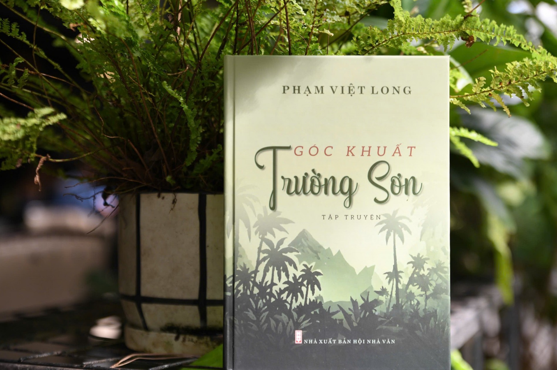 Phạm Việt Long: Trở về Trường Sơn bằng những câu chuyện của con người