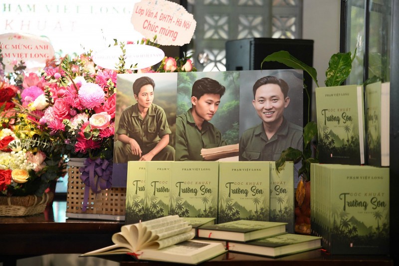 Phạm Việt Long: Trở về Trường Sơn bằng những câu chuyện của con người