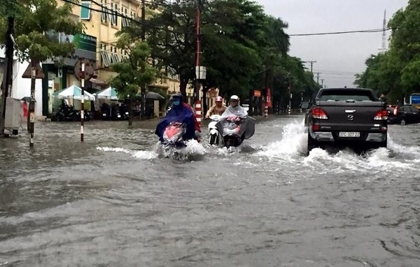 Dự báo thời tiết ngày 22/11/2025: Trung Bộ và Nam Bộ mưa dông