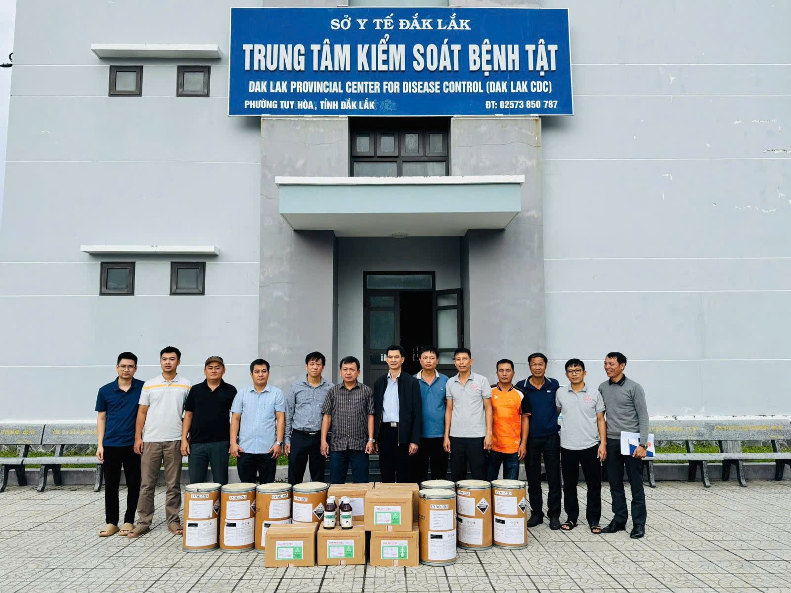 Viện Vệ sinh Dịch tễ Tây Nguyên hỗ trợ tỉnh Đắk Lắk phòng, chống dịch sau bão lũ Viện Vệ sinh Dịch tễ Tây Nguyên hỗ trợ tỉnh Đắk Lắk phòng, chống dịch sau bão lũ