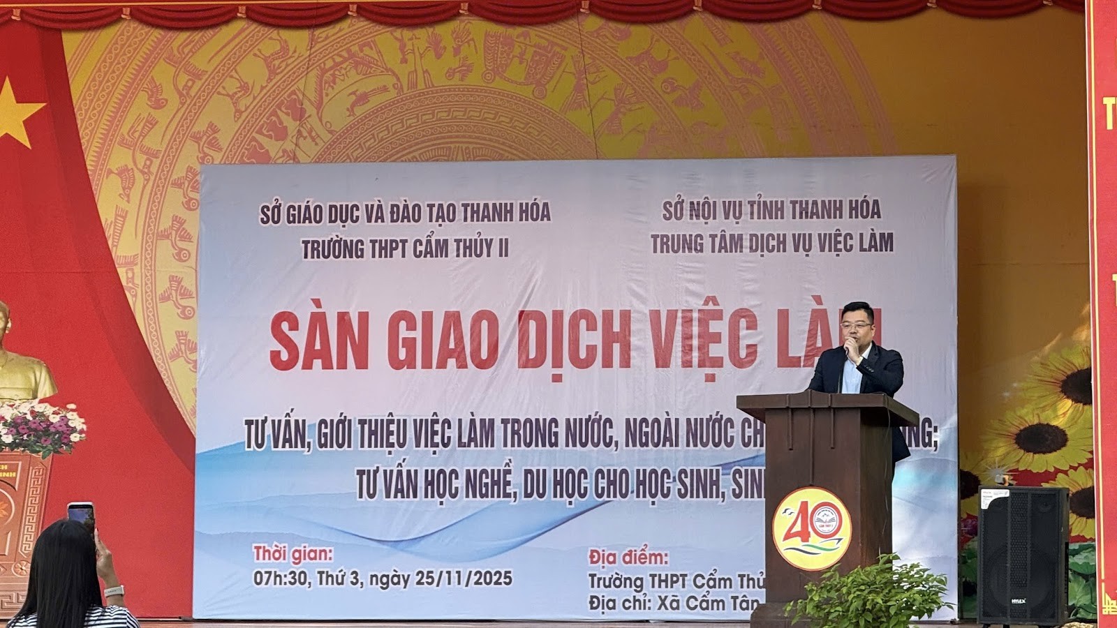 Trung tâm Dịch vụ việc làm Thanh Hóa tổ chức Sàn giao dịch việc làm, mở rộng cơ hội hướng nghiệp cho học sinh THPT