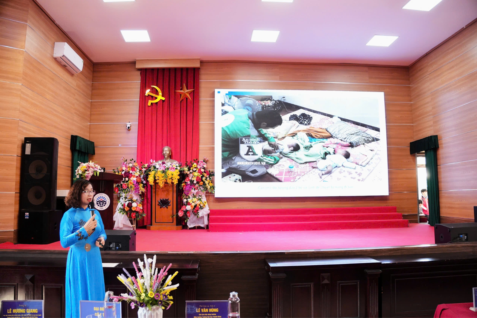 Trường Đại học Thành Đông: Phiên tòa giả định phòng, chống mua bán người Trường Đại học Thành Đông: Phiên tòa giả định phòng, chống mua bán người