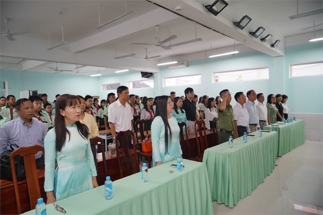 Trường THCS Hà Huy Tập (TP.HCM) hướng đến mô hình “Trường học hạnh phúc” với học sinh tích cực, chủ động Trường THCS Hà Huy Tập (TP.HCM) hướng đến mô hình “Trường học hạnh phúc” với học sinh tích cực, chủ động