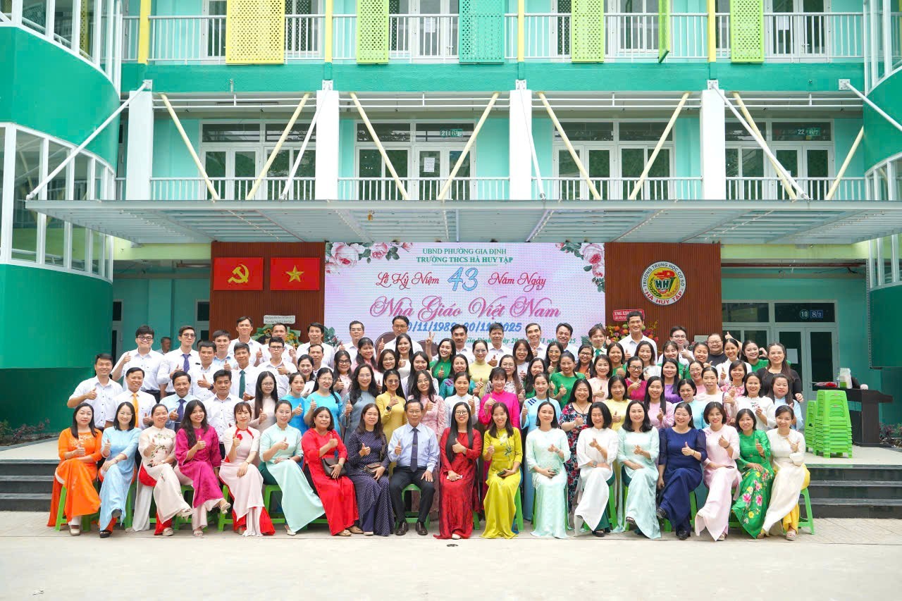 Trường THCS Hà Huy Tập (TP.HCM) hướng đến mô hình “Trường học hạnh phúc” với học sinh tích cực, chủ động Trường THCS Hà Huy Tập (TP.HCM) hướng đến mô hình “Trường học hạnh phúc” với học sinh tích cực, chủ động