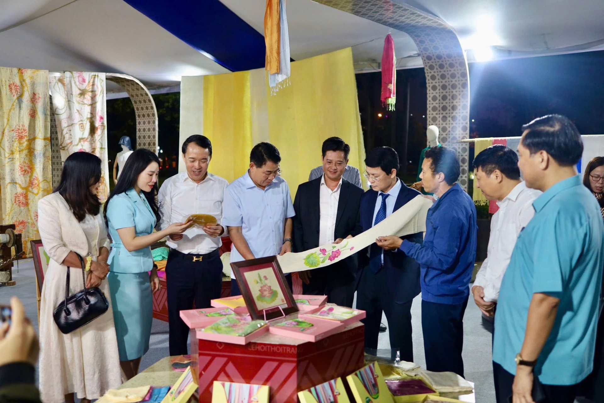 Lễ hội thương hiệu sản phẩm thời trang Việt Nam 2025: Tôn vinh vẻ đẹp và lan tỏa giá trị Thương hiệu Thời trang Việt