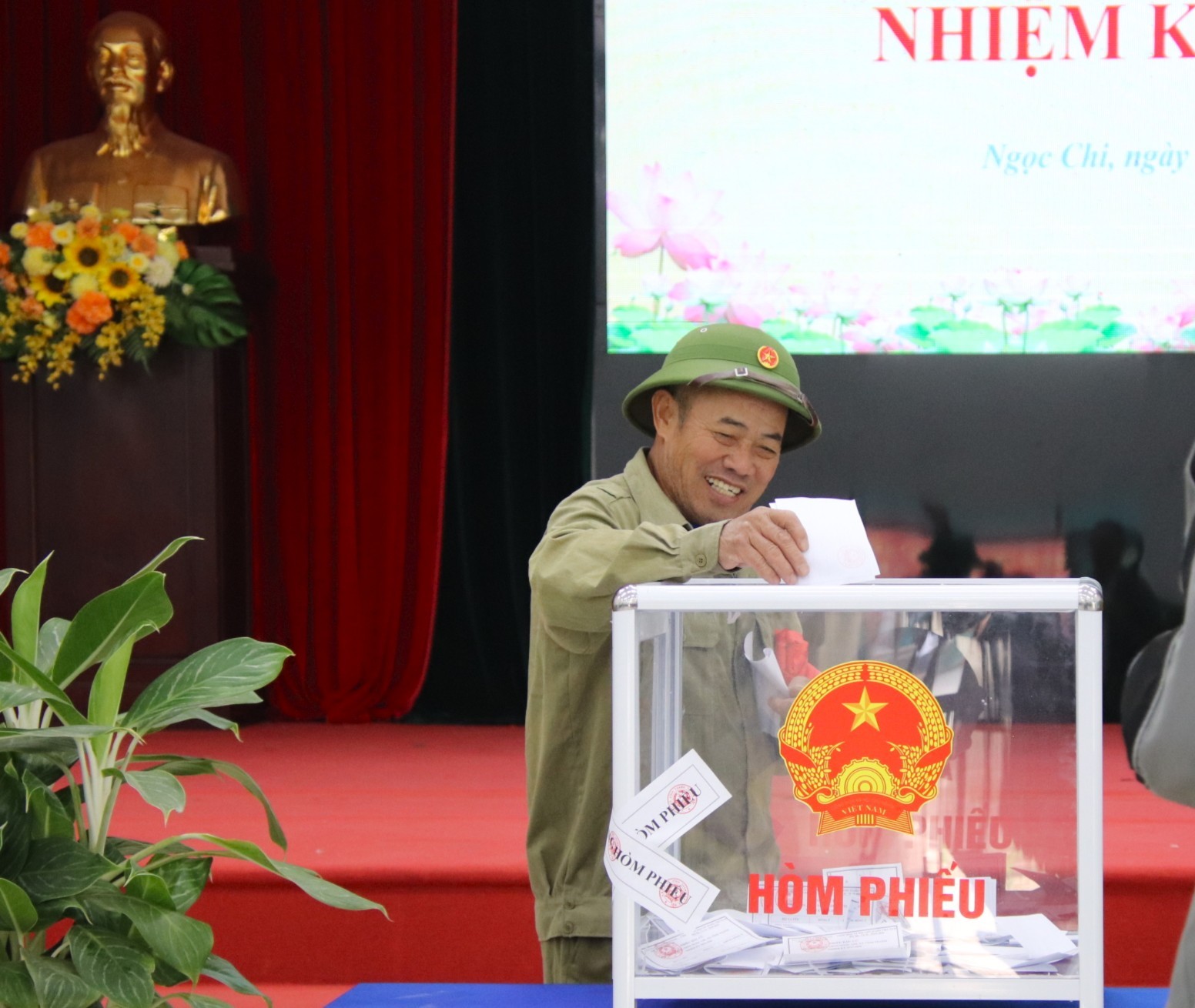 Thôn Ngọc Chi trang trọng tổ chức bầu cử Trưởng thôn nhiệm kỳ 2025 – 2028