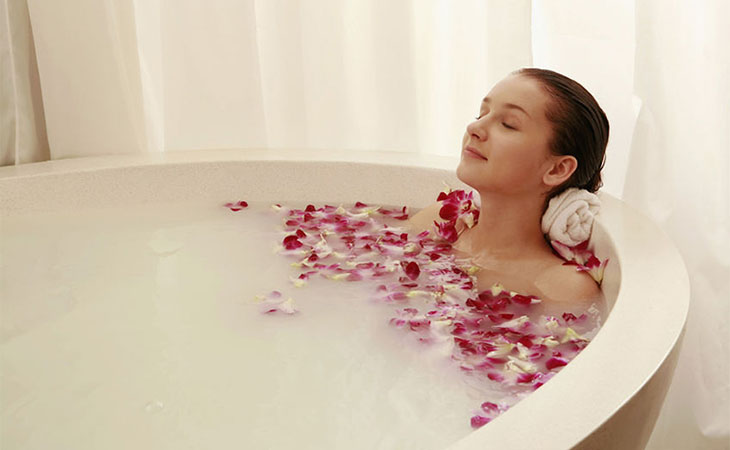 Những lợi ích của việc tắm nước ấm vào mùa đông