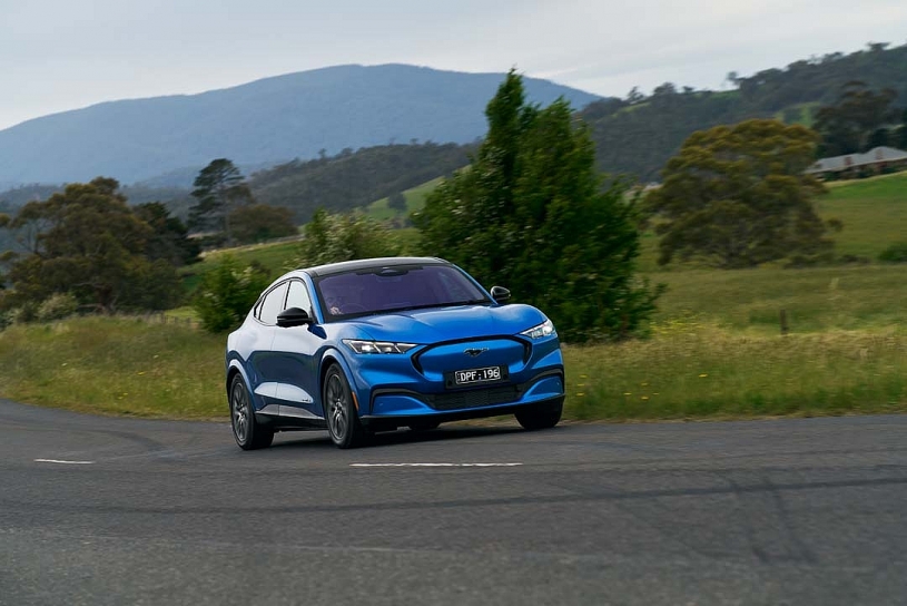 Ford Việt Nam và đại lý khuyến mãi hấp dẫn mua xe dịp cuối năm Ford Việt Nam và đại lý khuyến mãi hấp dẫn mua xe dịp cuối năm