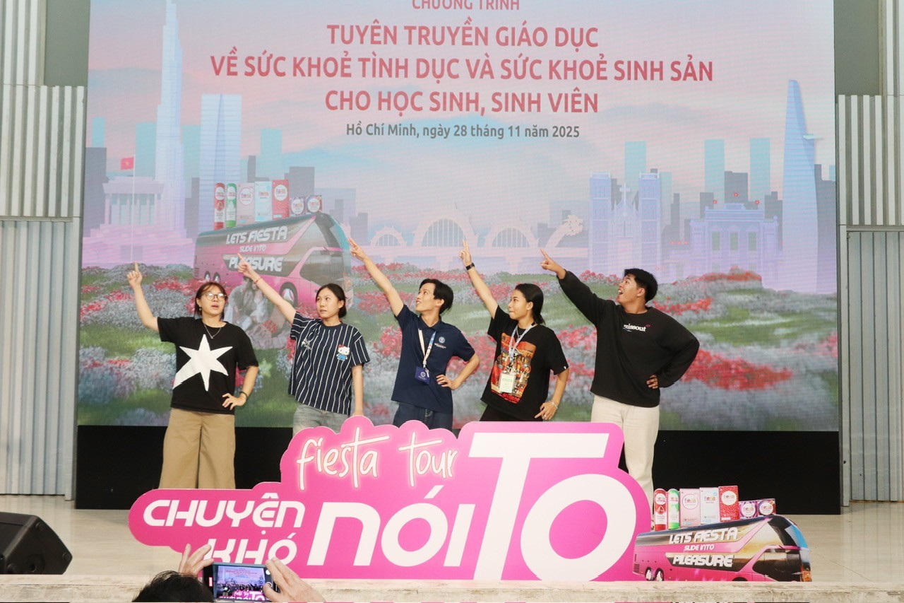 Đại học Luật TP.HCM lan tỏa giáo dục sức khỏe sinh sản cho sinh viên