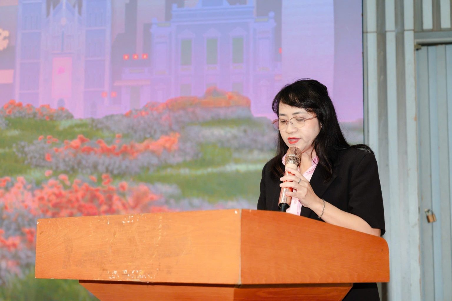 Đại học Luật TP.HCM lan tỏa giáo dục sức khỏe sinh sản cho sinh viên