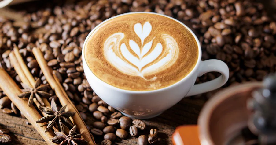 Những ai cần thận trọng khi uống cà phê?