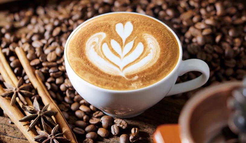 Những ai cần thận trọng khi uống cà phê?
