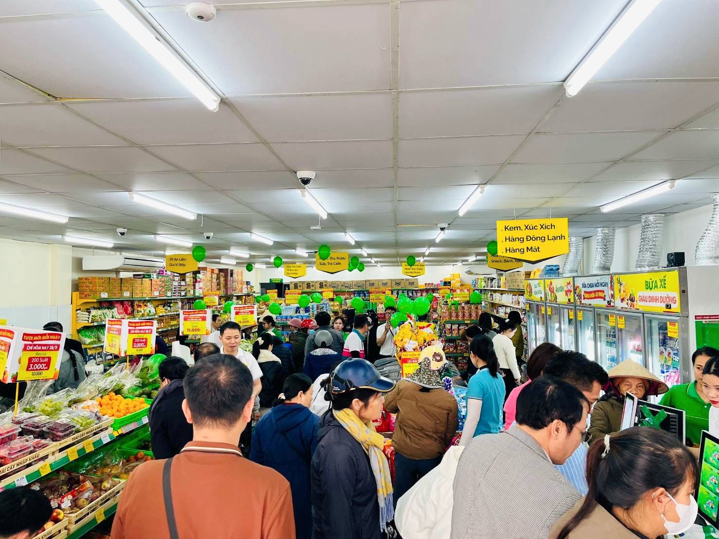 Bách Hóa Xanh chính thức có mặt tại miền Bắc - mang siêu thị “gần nhà, giá tiết kiệm” phục vụ người tiêu dùng Việt Bách Hóa Xanh chính thức có mặt tại miền Bắc - mang siêu thị “gần nhà, giá tiết kiệm” phục vụ người tiêu dùng Việt