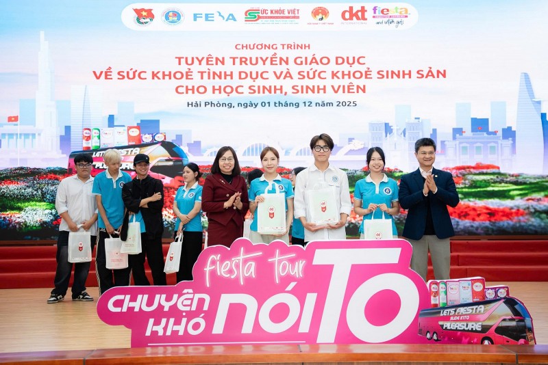 Sinh viên Đại học Hải Phòng bùng nổ năng lượng trong chương trình giáo dục sức khỏe tình dục – sinh sản 2025 Sinh viên Đại học Hải Phòng bùng nổ năng lượng trong chương trình giáo dục sức khỏe tình dục – sinh sản 2025