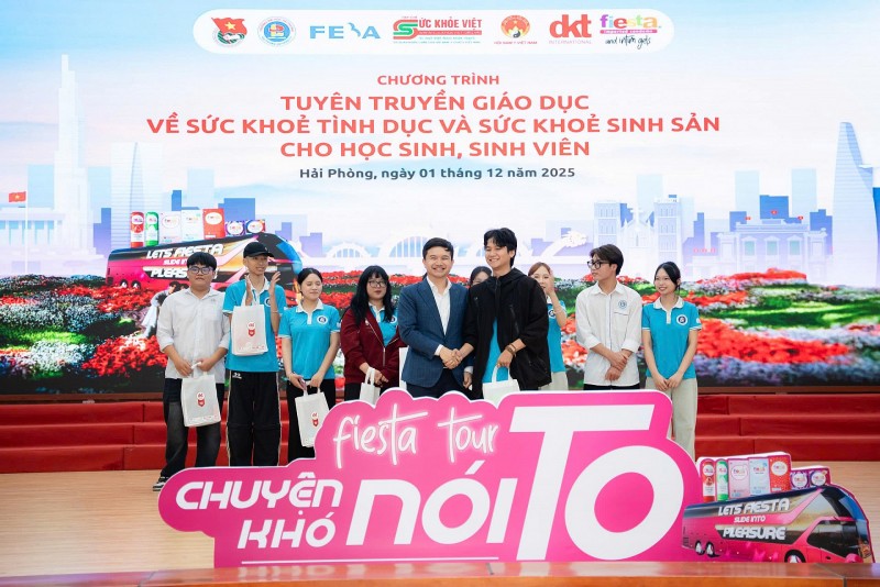 Sinh viên Đại học Hải Phòng bùng nổ năng lượng trong chương trình giáo dục sức khỏe tình dục – sinh sản 2025 Sinh viên Đại học Hải Phòng bùng nổ năng lượng trong chương trình giáo dục sức khỏe tình dục – sinh sản 2025