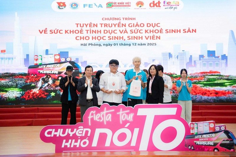 Sinh viên Đại học Hải Phòng bùng nổ năng lượng trong chương trình giáo dục sức khỏe tình dục – sinh sản 2025 Sinh viên Đại học Hải Phòng bùng nổ năng lượng trong chương trình giáo dục sức khỏe tình dục – sinh sản 2025