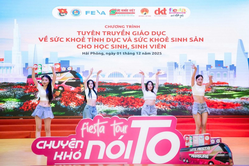 Sinh viên Đại học Hải Phòng bùng nổ năng lượng trong chương trình giáo dục sức khỏe tình dục – sinh sản 2025 Sinh viên Đại học Hải Phòng bùng nổ năng lượng trong chương trình giáo dục sức khỏe tình dục – sinh sản 2025