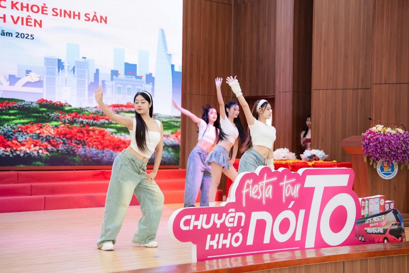 Sinh viên Đại học Hải Phòng bùng nổ năng lượng trong chương trình giáo dục sức khỏe tình dục – sinh sản 2025 Sinh viên Đại học Hải Phòng bùng nổ năng lượng trong chương trình giáo dục sức khỏe tình dục – sinh sản 2025