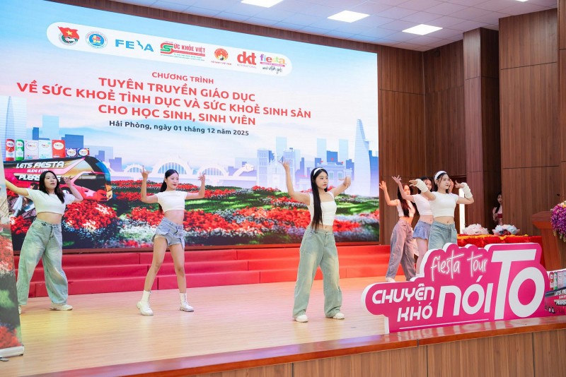 Sinh viên Đại học Hải Phòng bùng nổ năng lượng trong chương trình giáo dục sức khỏe tình dục – sinh sản 2025 Sinh viên Đại học Hải Phòng bùng nổ năng lượng trong chương trình giáo dục sức khỏe tình dục – sinh sản 2025