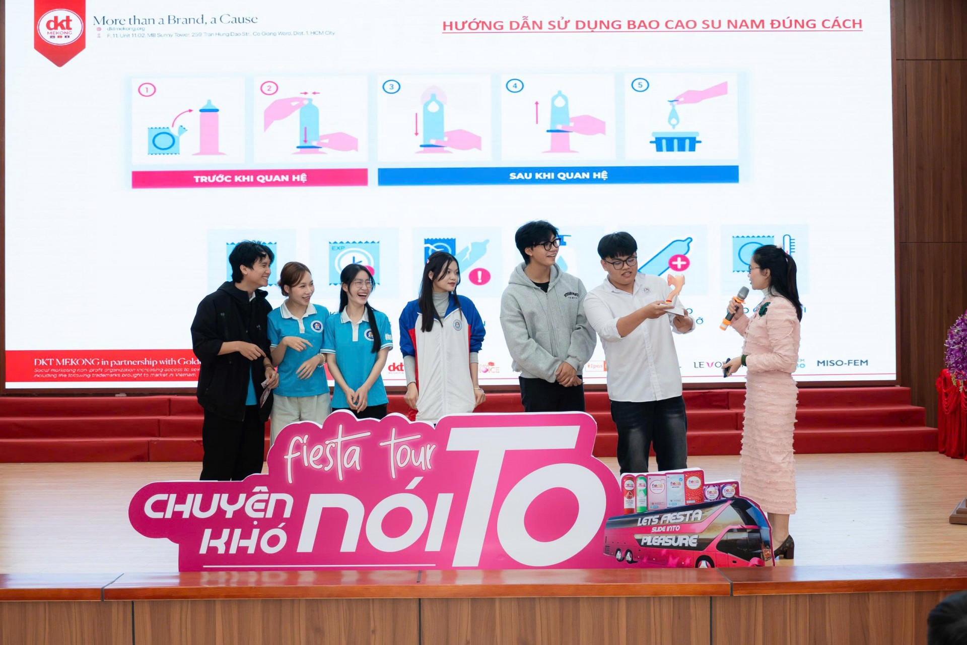 Sinh viên Đại học Hải Phòng bùng nổ năng lượng trong chương trình giáo dục sức khỏe tình dục – sinh sản 2025 Sinh viên Đại học Hải Phòng bùng nổ năng lượng trong chương trình giáo dục sức khỏe tình dục – sinh sản 2025