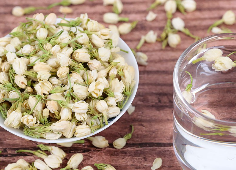 10 loại thảo dược giúp an thần, giảm căng thẳng theo y học cổ truyền