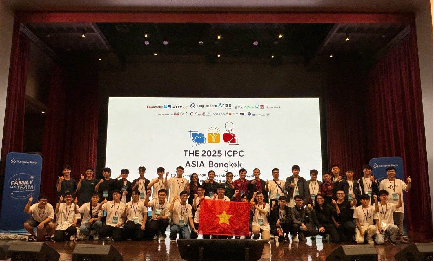 Hơn 800 sinh viên CNTT - AI hội tụ tại TP.HCM tranh tài mùa giải OLP, OlpAI, Procon và ICPC Asia Ho Chi Minh City 2025