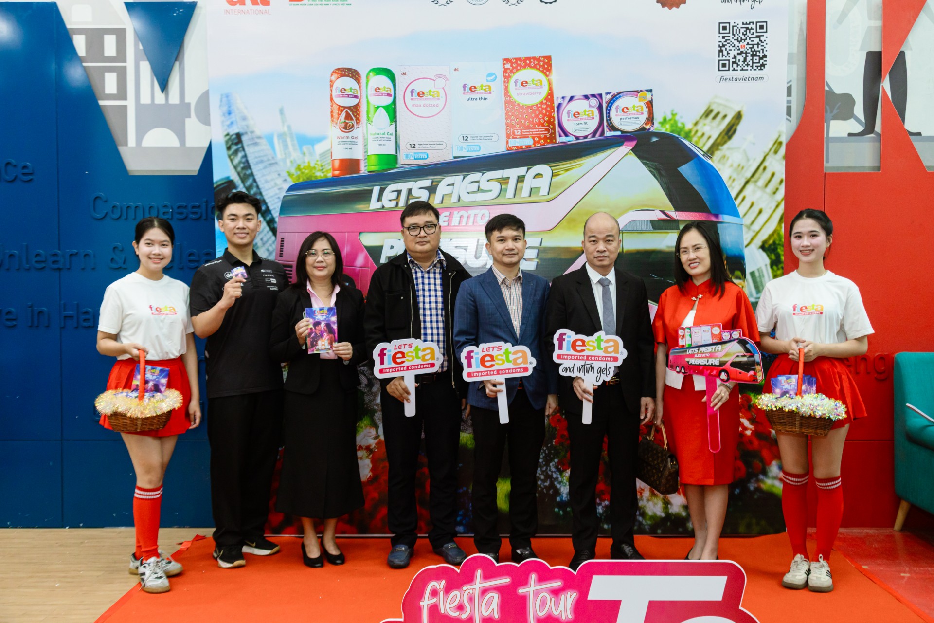 Thắp sáng trí thức chăm sóc sức khỏe sinh sản và tình dục cho sinh viên trường Đại học Đà Nẵng Thắp sáng trí thức chăm sóc sức khỏe sinh sản và tình dục cho sinh viên trường Đại học Đà Nẵng