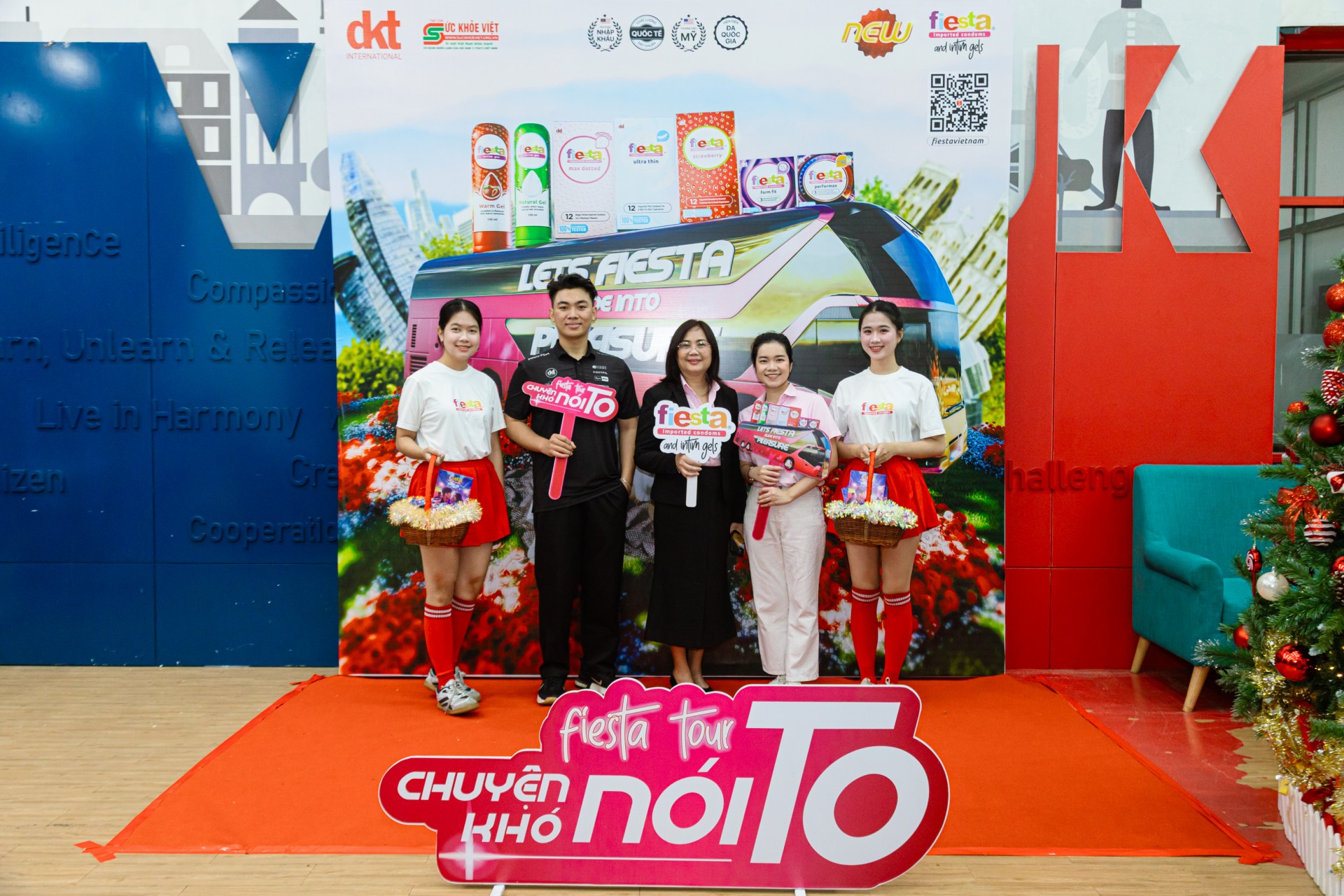 Thắp sáng trí thức chăm sóc sức khỏe sinh sản và tình dục cho sinh viên trường Đại học Đà Nẵng Thắp sáng trí thức chăm sóc sức khỏe sinh sản và tình dục cho sinh viên trường Đại học Đà Nẵng