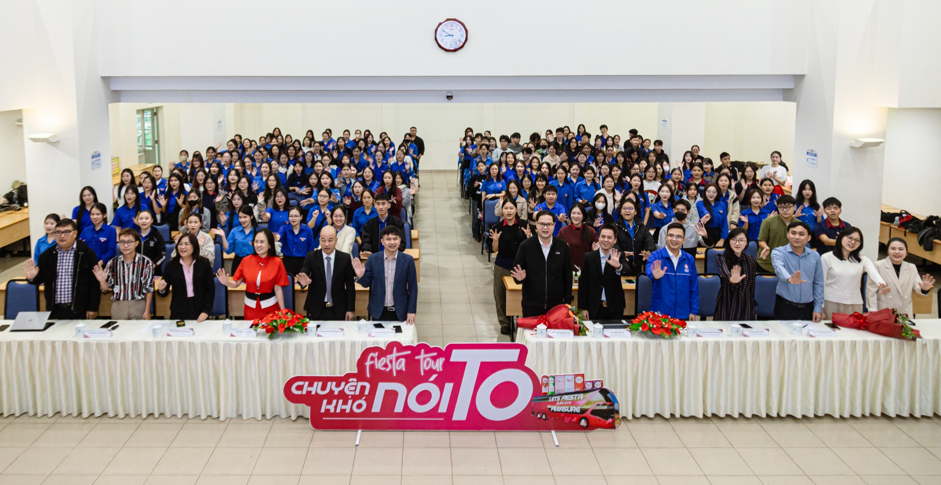 Thắp sáng trí thức chăm sóc sức khỏe sinh sản và tình dục cho sinh viên trường Đại học Đà Nẵng Thắp sáng trí thức chăm sóc sức khỏe sinh sản và tình dục cho sinh viên trường Đại học Đà Nẵng