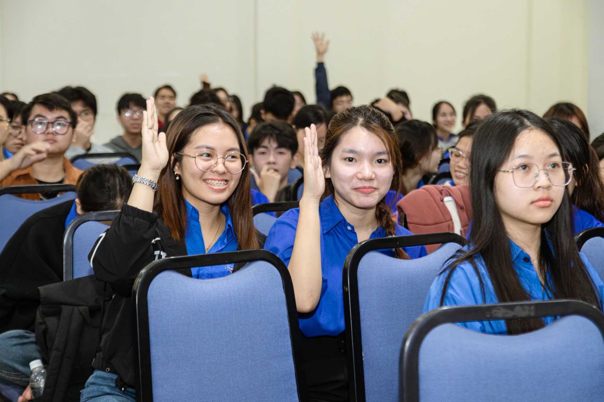 Thắp sáng trí thức chăm sóc sức khỏe sinh sản và tình dục cho sinh viên trường Đại học Đà Nẵng Thắp sáng trí thức chăm sóc sức khỏe sinh sản và tình dục cho sinh viên trường Đại học Đà Nẵng