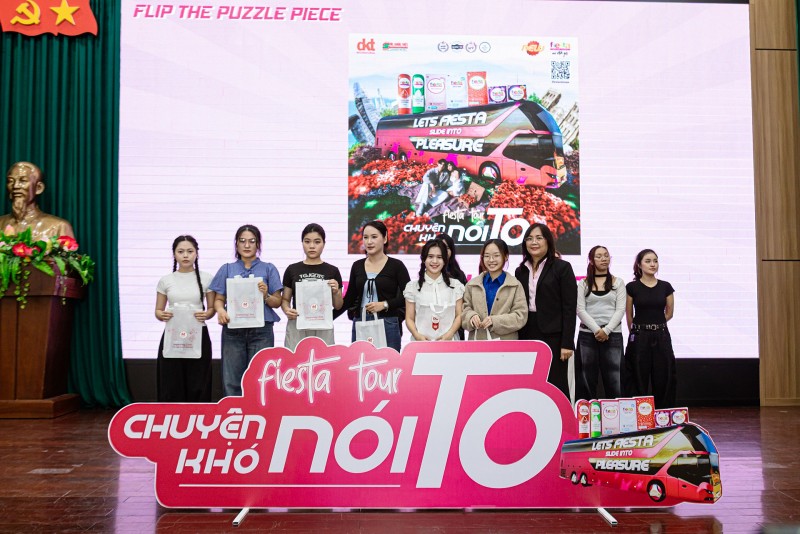 Thắp sáng trí thức chăm sóc sức khỏe sinh sản và tình dục cho sinh viên trường Đại học Đà Nẵng Thắp sáng trí thức chăm sóc sức khỏe sinh sản và tình dục cho sinh viên trường Đại học Đà Nẵng