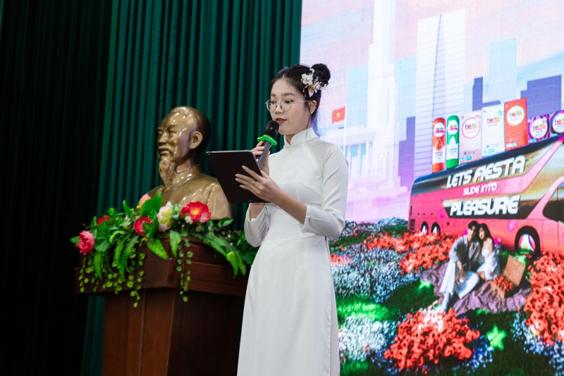 Thắp sáng trí thức chăm sóc sức khỏe sinh sản và tình dục cho sinh viên trường Đại học Đà Nẵng Thắp sáng trí thức chăm sóc sức khỏe sinh sản và tình dục cho sinh viên trường Đại học Đà Nẵng