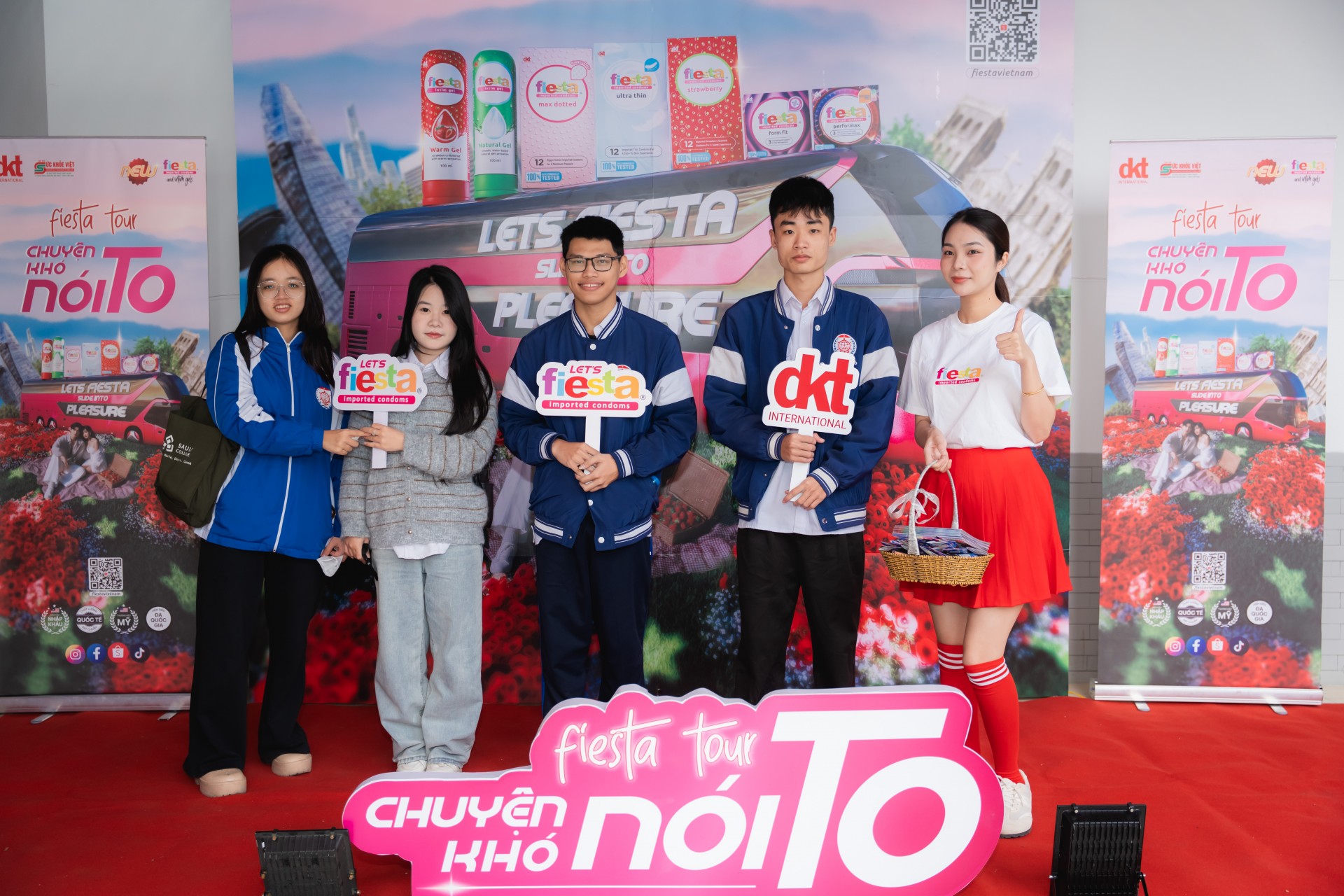 Sức trẻ Đại học Hàng Hải Việt Nam lan tỏa thông điệp sống an toàn – yêu có trách nhiệm Sức trẻ Đại học Hàng Hải Việt Nam lan tỏa thông điệp sống an toàn – yêu có trách nhiệm