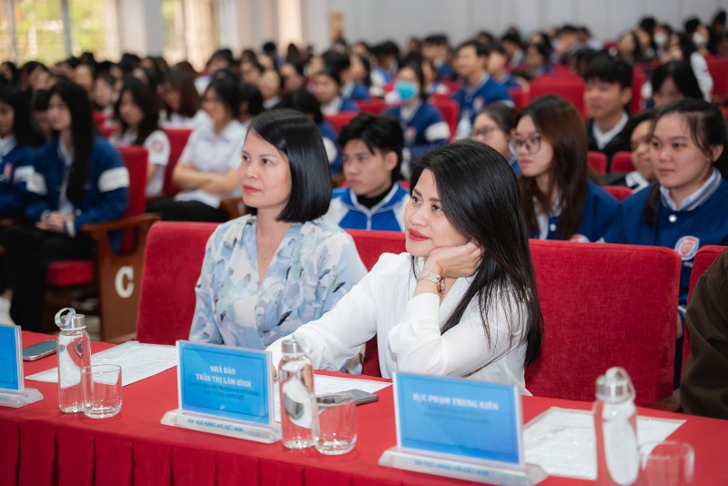 Sức trẻ Đại học Hàng Hải Việt Nam lan tỏa thông điệp sống an toàn – yêu có trách nhiệm Sức trẻ Đại học Hàng Hải Việt Nam lan tỏa thông điệp sống an toàn – yêu có trách nhiệm