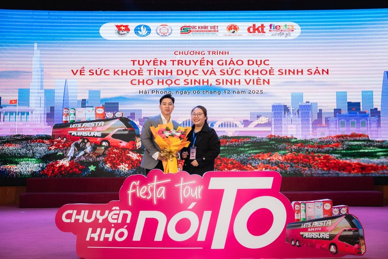 Sức trẻ Đại học Hàng Hải Việt Nam lan tỏa thông điệp sống an toàn – yêu có trách nhiệm Sức trẻ Đại học Hàng Hải Việt Nam lan tỏa thông điệp sống an toàn – yêu có trách nhiệm