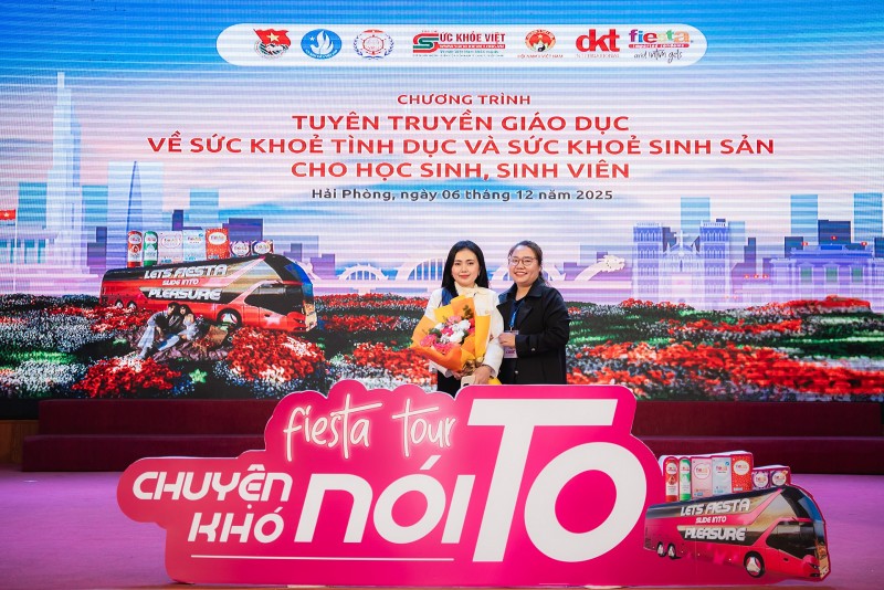 Sức trẻ Đại học Hàng Hải Việt Nam lan tỏa thông điệp sống an toàn – yêu có trách nhiệm Sức trẻ Đại học Hàng Hải Việt Nam lan tỏa thông điệp sống an toàn – yêu có trách nhiệm