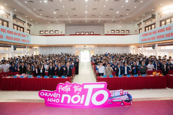 Sức trẻ sinh viên Đại học Hàng Hải Việt Nam lan tỏa thông điệp sống an toàn – yêu có trách nhiệm