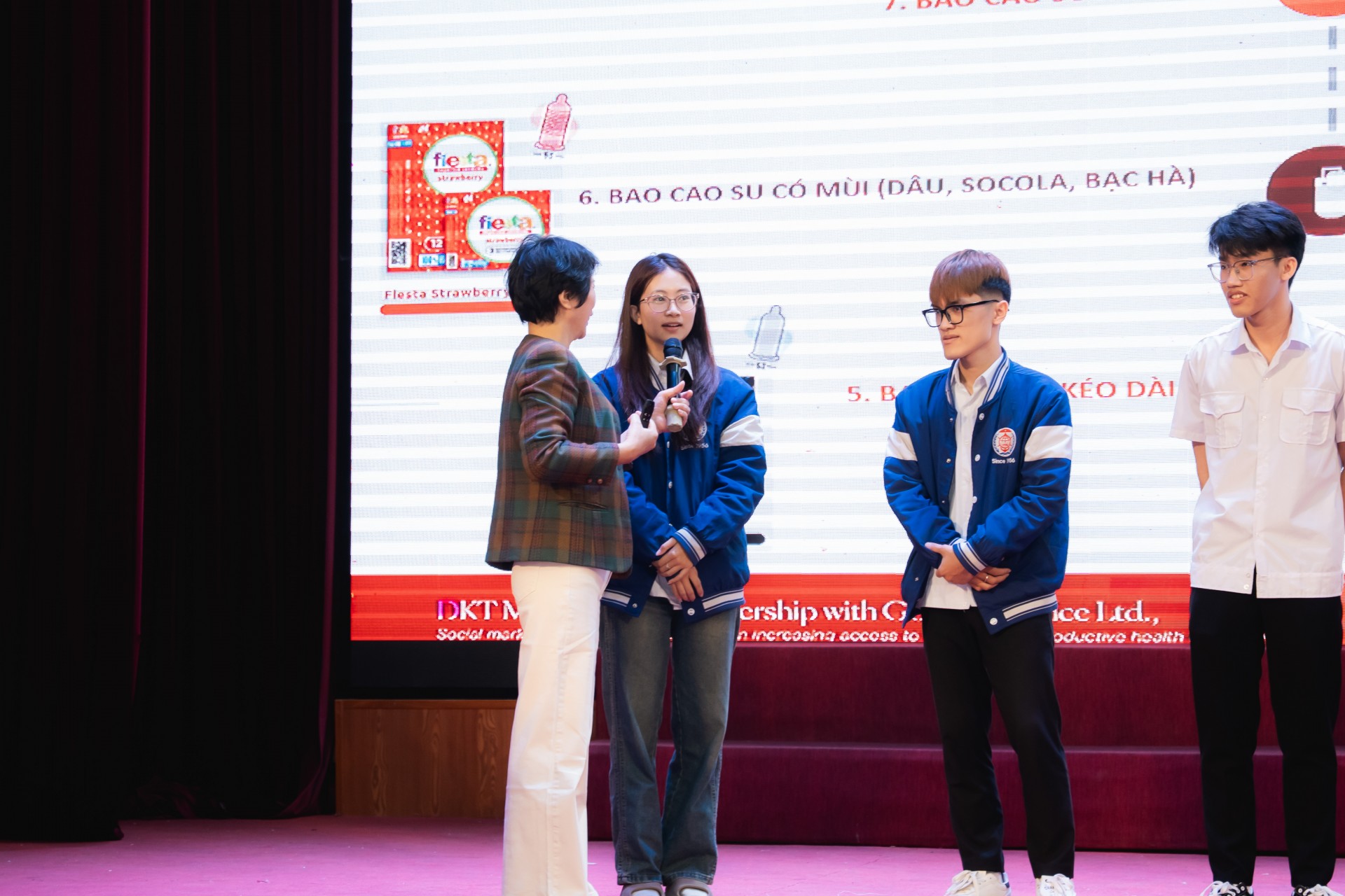 Sức trẻ Đại học Hàng Hải Việt Nam lan tỏa thông điệp sống an toàn – yêu có trách nhiệm Sức trẻ Đại học Hàng Hải Việt Nam lan tỏa thông điệp sống an toàn – yêu có trách nhiệm