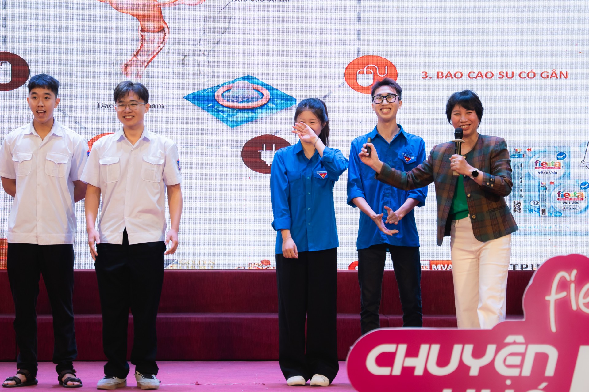 Sức trẻ Đại học Hàng Hải Việt Nam lan tỏa thông điệp sống an toàn – yêu có trách nhiệm Sức trẻ Đại học Hàng Hải Việt Nam lan tỏa thông điệp sống an toàn – yêu có trách nhiệm